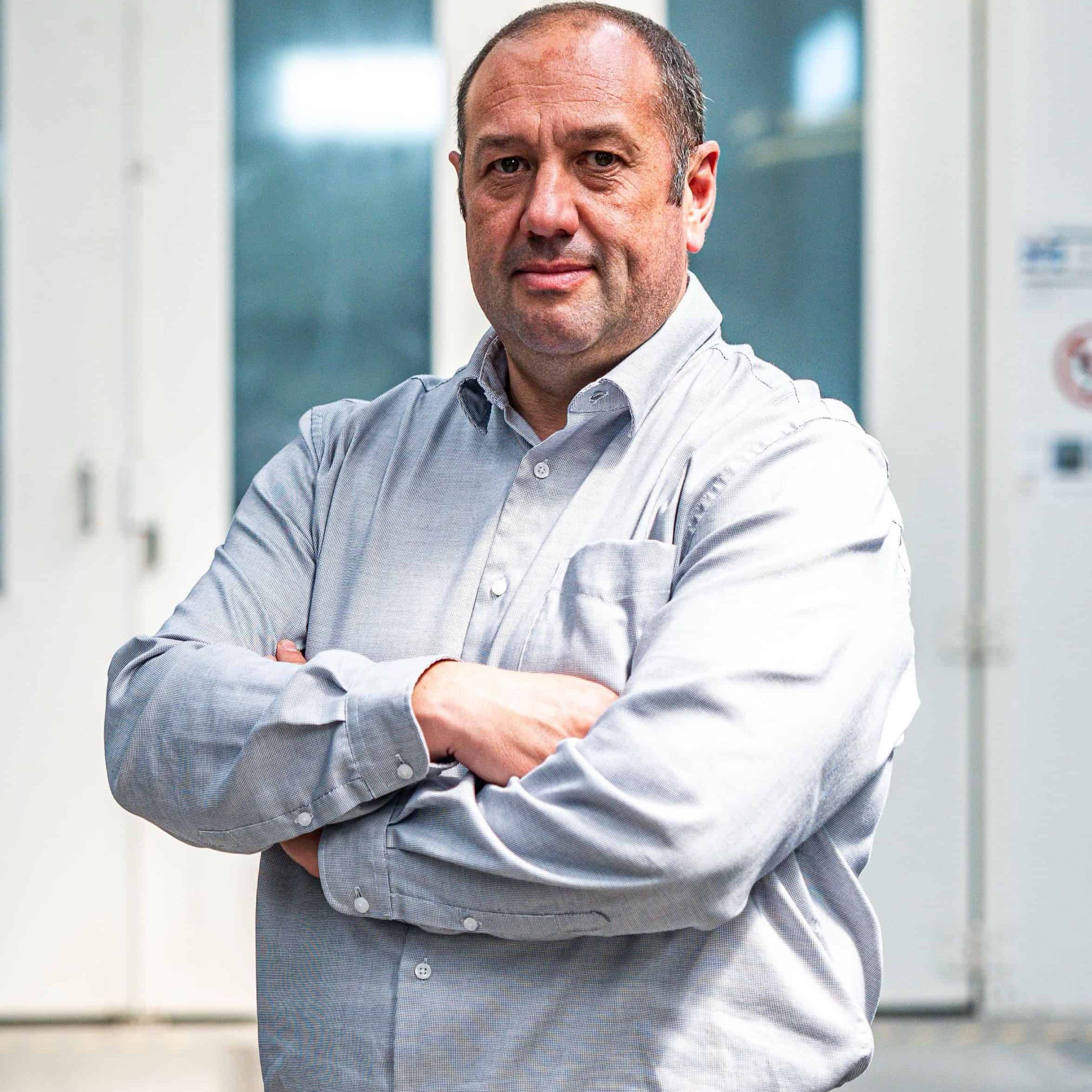 Raphaël, responsable de la carrosserie ASD Car à Ghislenghien